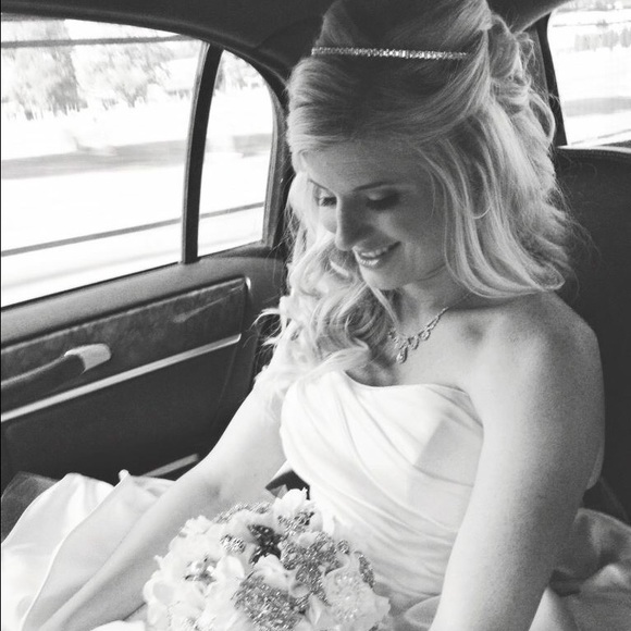 Meet your Posher, Jennifer - Picture 1 of 1