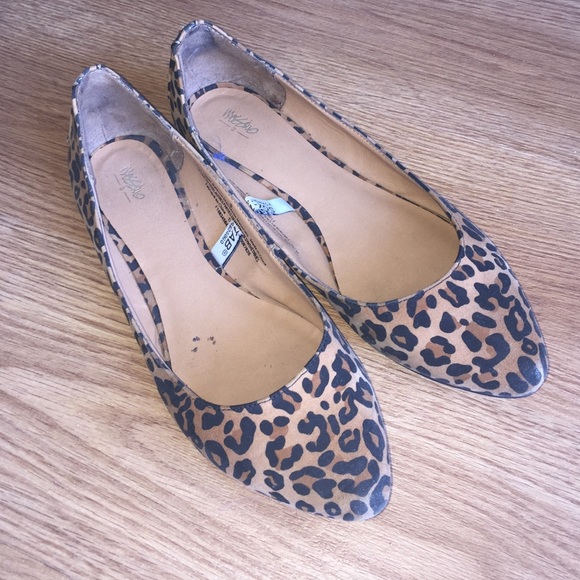 Cheetah print pointed flats