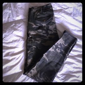 Camo pants