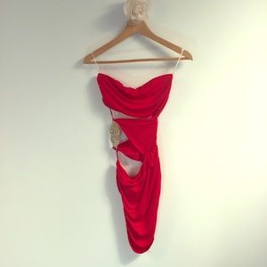 Sexy red dress that gets a TON of attention