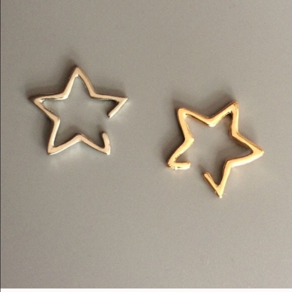 5 for $25 Star clip earring - Picture 3 of 4