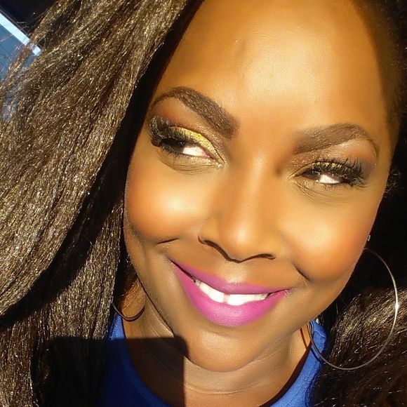 Meet your Posher, Idora