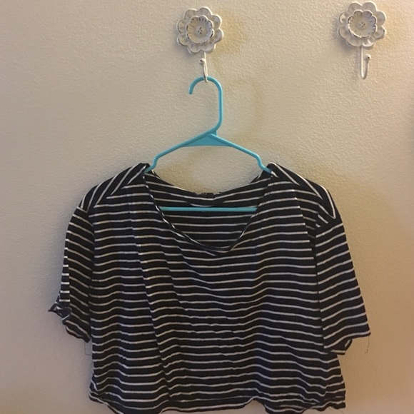 Cropped, navy blue and white stripped t-shirt