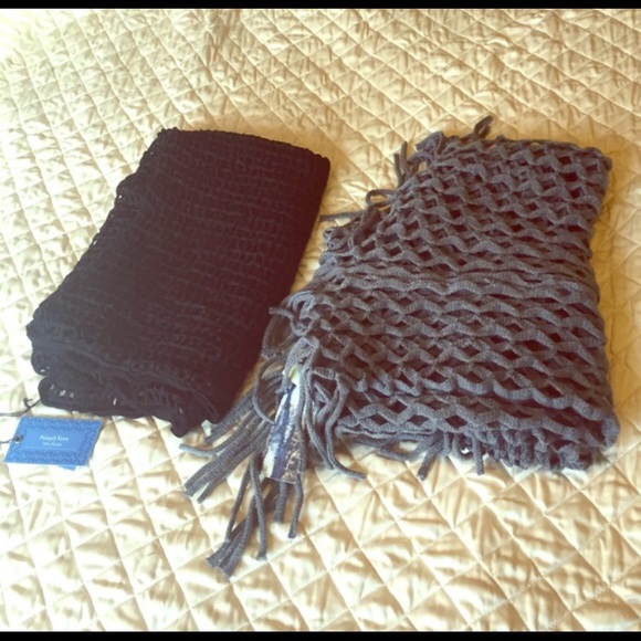 NWT Black infinity scarf