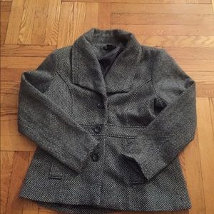 Light Coat.. Great for fall