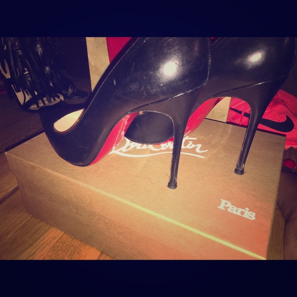 Christian Louboutin "Décolleté" style 40 1/2