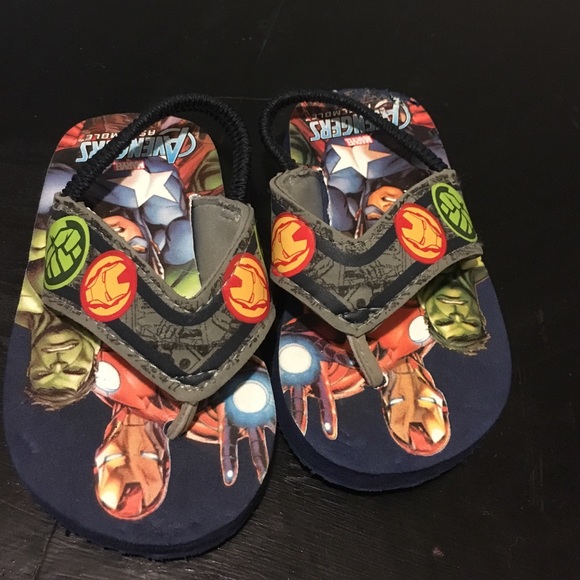 Toddler Avenger Flip Flops Size 5-6
