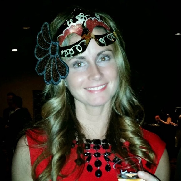 Meet your Posher, April