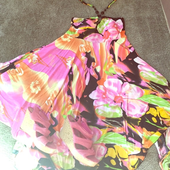 Backless cute flower design dress - Picture 1 of 3