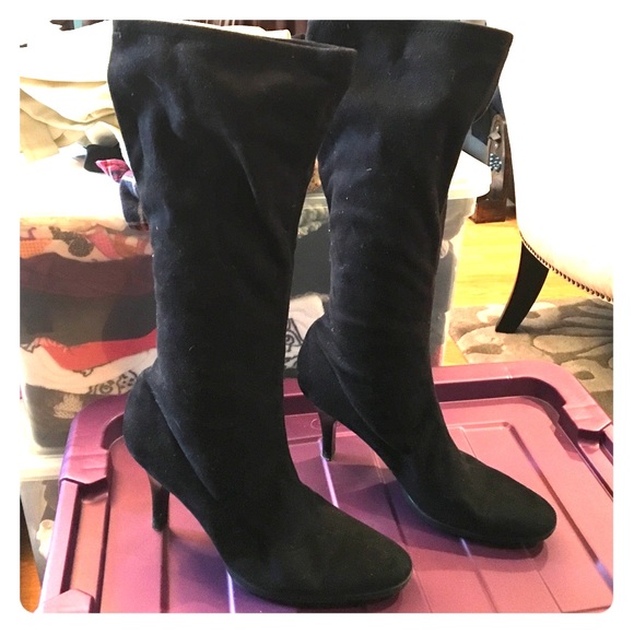 Nina Velvety Suede Black Boots with kitten heel