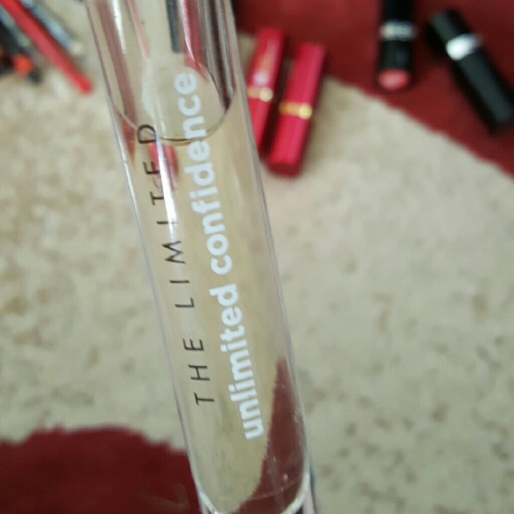 Unlimited Confidence roller perfume