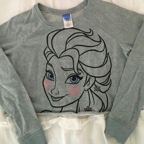 Grey Elsa crop top.