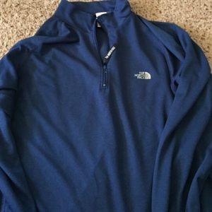North face pull over