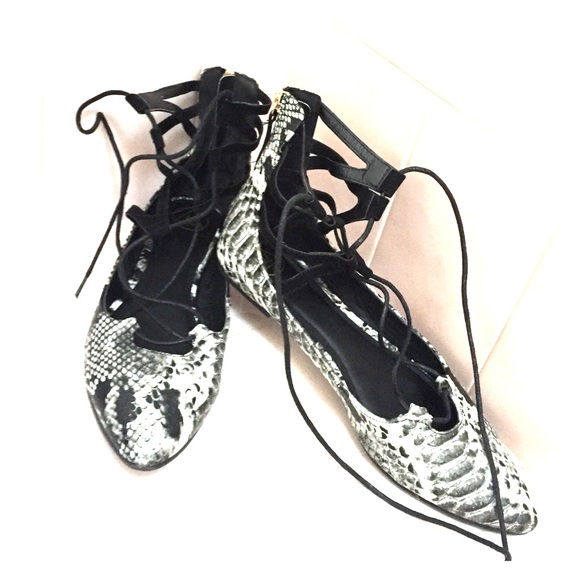 Lace up snake skin print flats - Picture 1 of 1