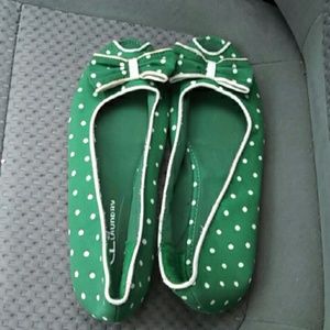 Green Flats With Bow