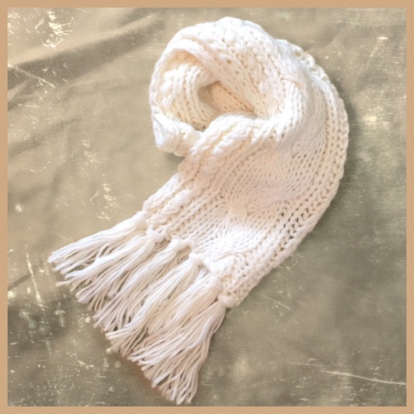 American Living  Accessories - NWT Warm-Soft-Cozy Winter Scarf-Warm Cream Color..