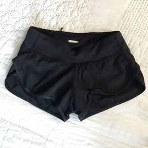 Lululemon Black Speed Shorts, size: 2