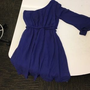 One shoulder dress! Perfect for game day!