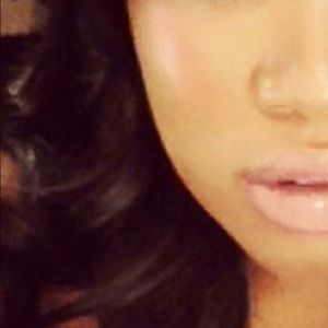 Meet your Posher, Jewel