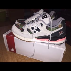 Women's New Balance 530 Floral Ink Sneakers