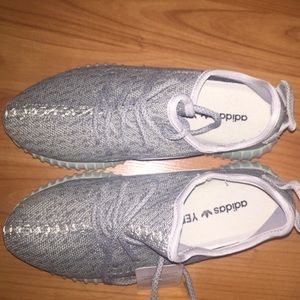 Yeezy boost 350 (fake)