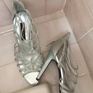 NEW sparkle Nina heels size 10