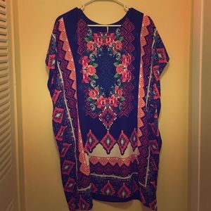 💕moving sale - Suzy Shier floral tunic