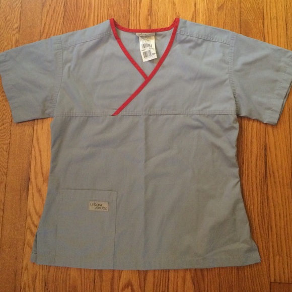 Women's scrubs top
