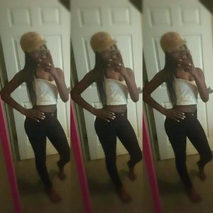 Meet your Posher, Ariel