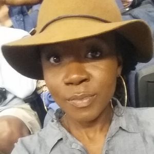 Meet your Posher, Karine