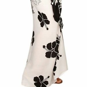 Beach Wrap Color Black/White