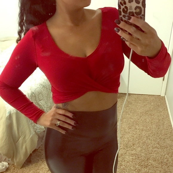 Charlotte Russe long sleeve crop top