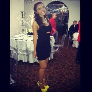 Meet your Posher, Camila