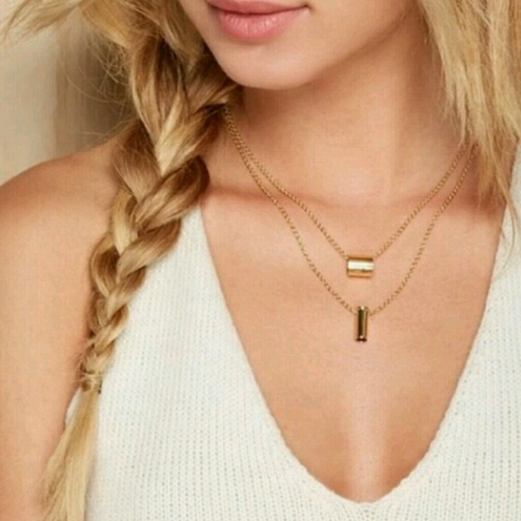 ⚡️SOLD OUT⚡️•Sullivan Stack Necklace• - Picture 3 of 5