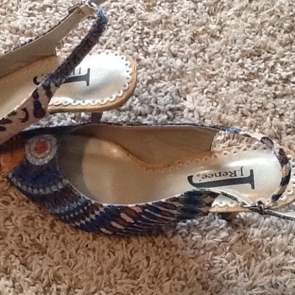Shoes - Picture 2 of 4