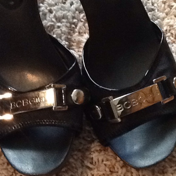 Shoes - Picture 4 of 4