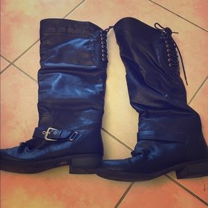 Super cute XOXO boots with cute tie up on back