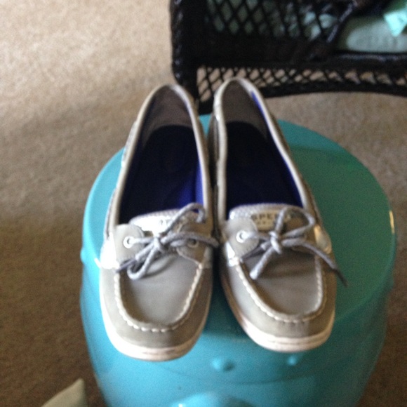 Silver sperry angelfish boat shoe