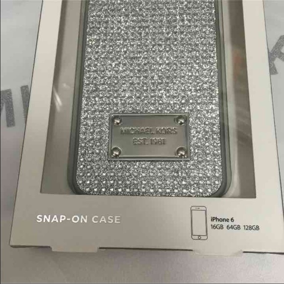 *SOLD* Michael Kors iPhone case - Picture 2 of 4