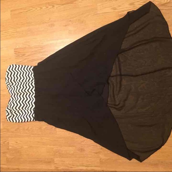 Black White Chevron Homecoming Dress - Picture 3 of 4