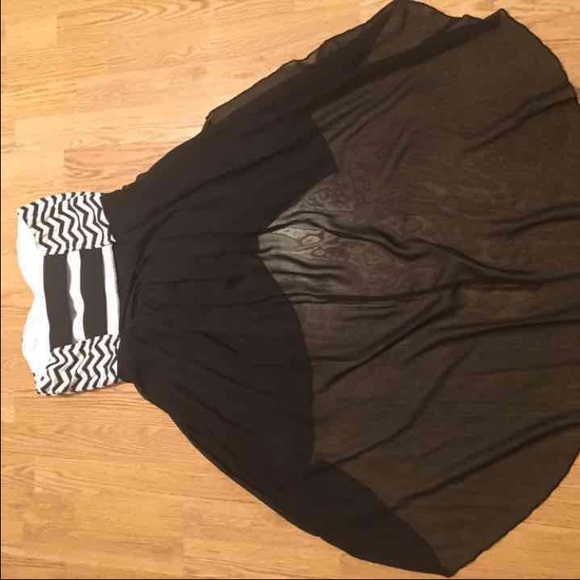 Black White Chevron Homecoming Dress - Picture 4 of 4