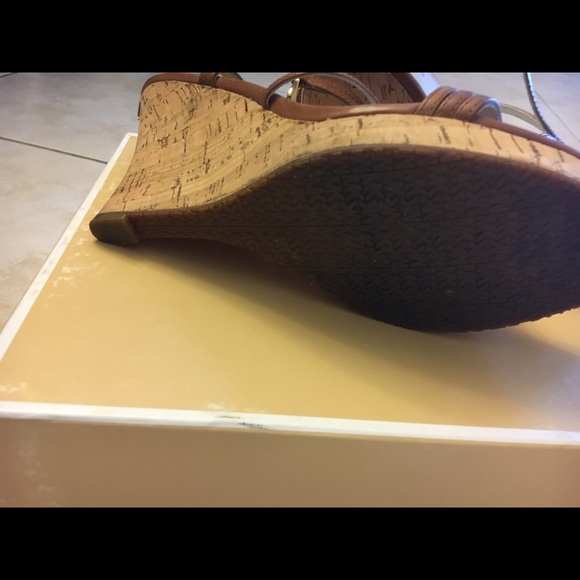 Extremely cute Michael Kors wedges size 8.5