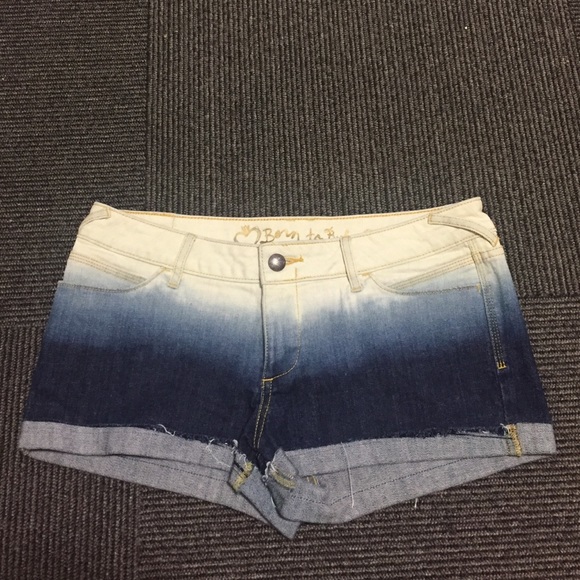 blue ombré jean shorts !!!