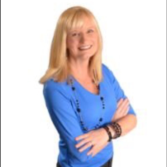 Meet your Posher, Alicia