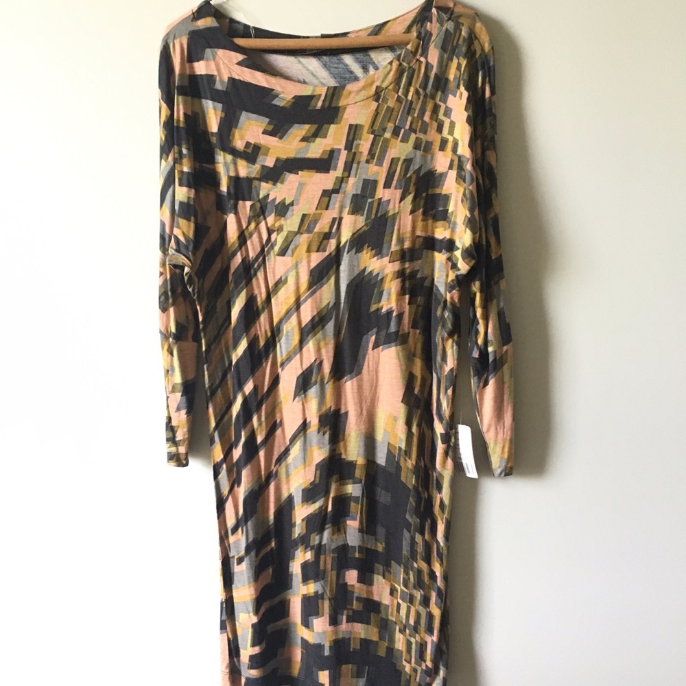 {geometric} midi dress