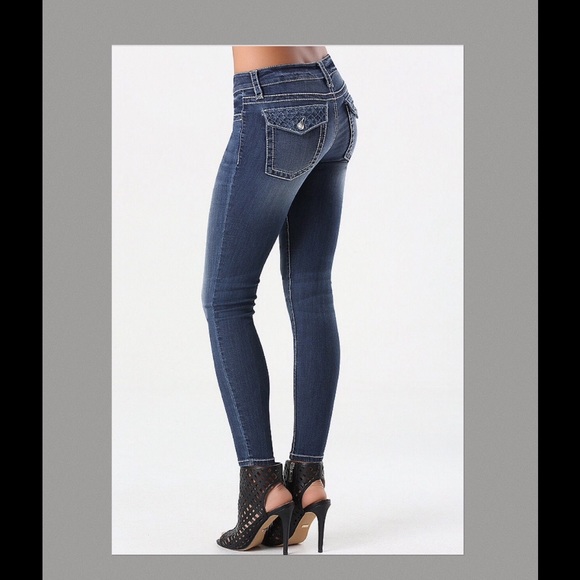 Bebe Flip Pocket Skinny Jeans - New With Tags