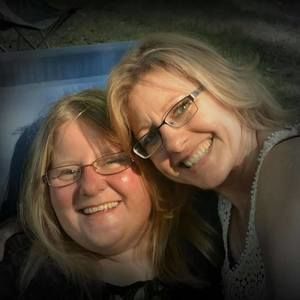 Meet your Posher, Laurie