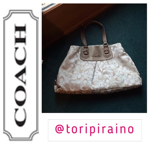 Coach purse!! 👜