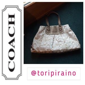 Coach purse!! 👜