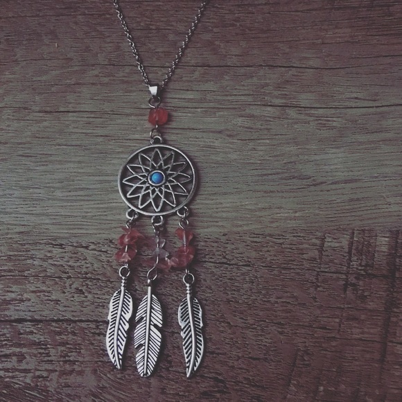 Jewelry - Cherry Quartz healing Crystal dreamcatcher